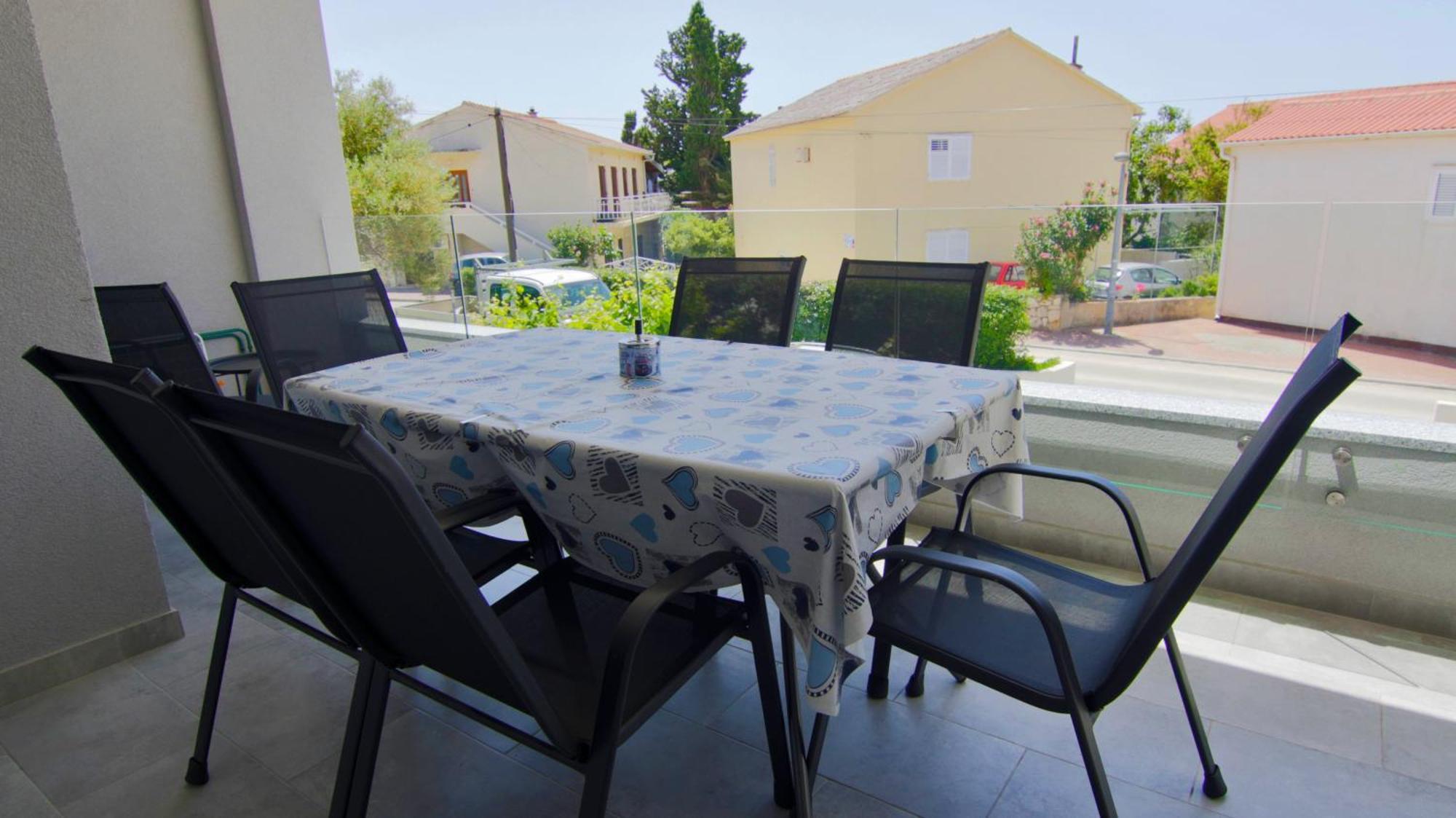 נובליה Apartments Luna מראה חיצוני תמונה