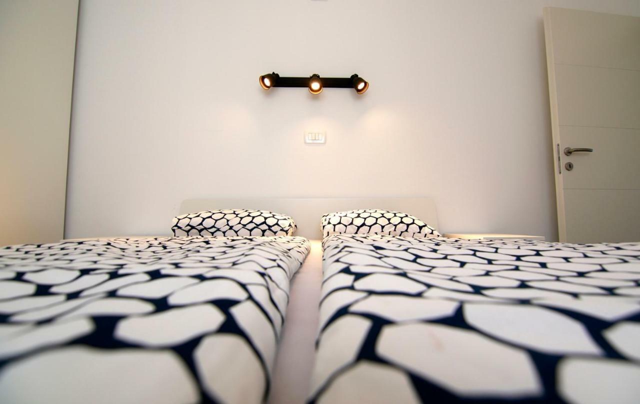 נובליה Apartments Luna מראה חיצוני תמונה