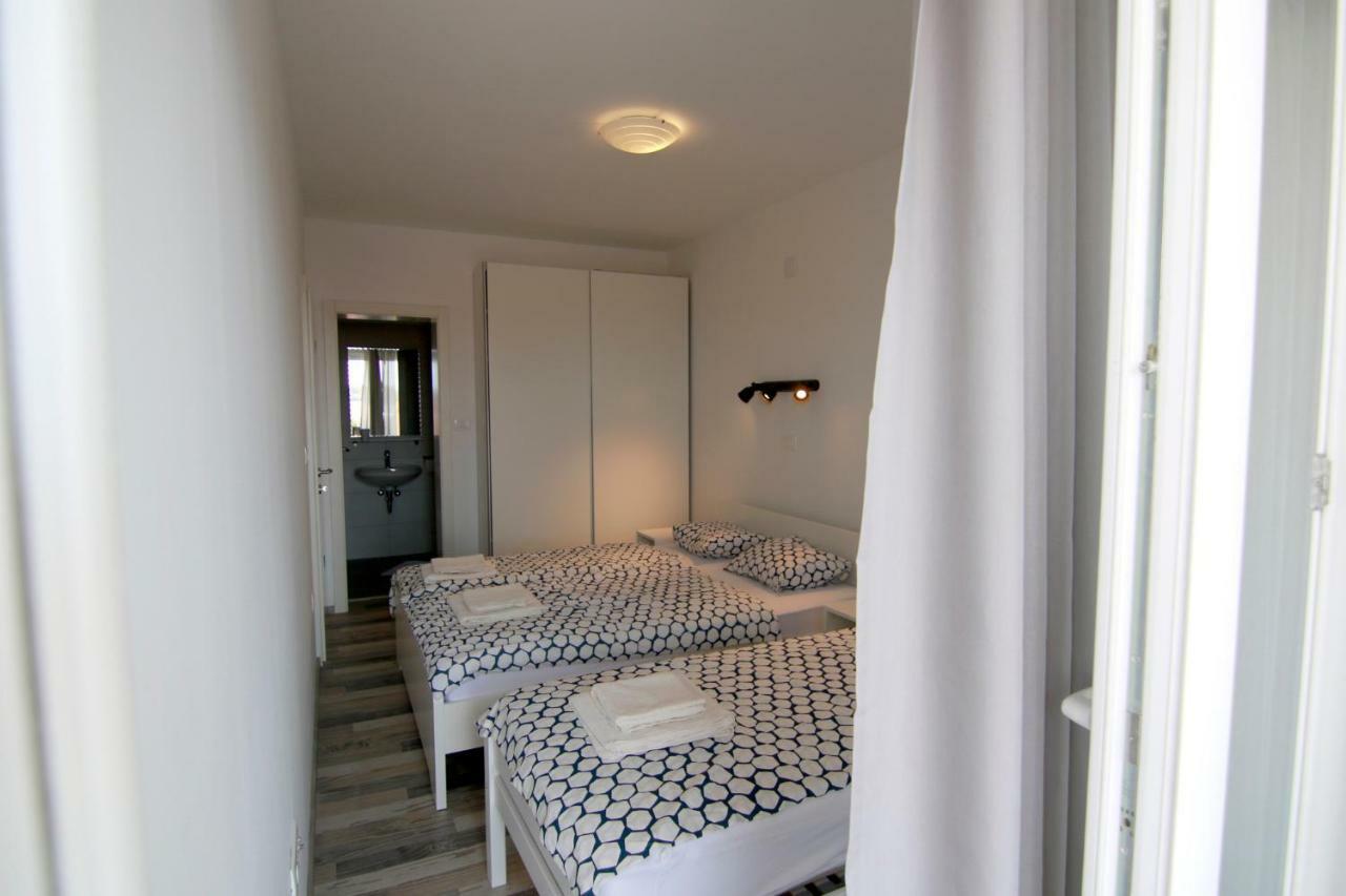 נובליה Apartments Luna מראה חיצוני תמונה