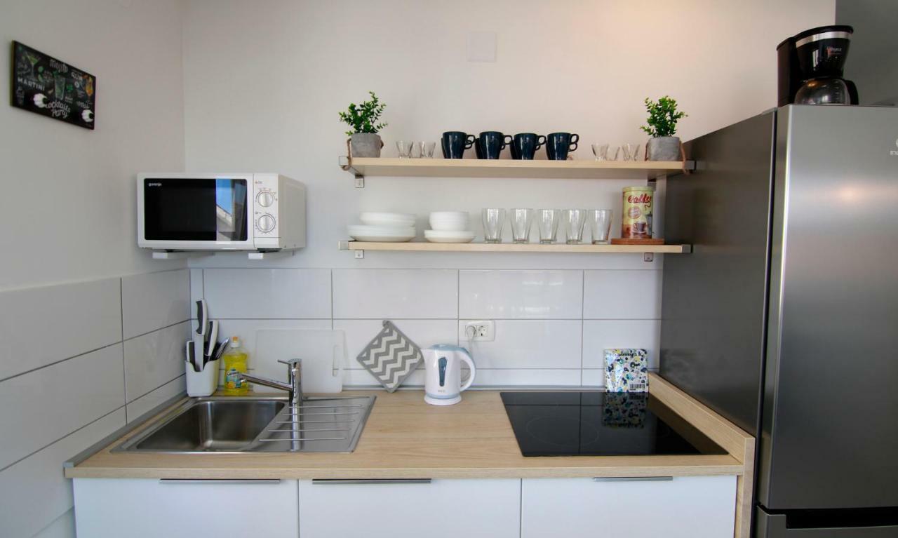 נובליה Apartments Luna מראה חיצוני תמונה