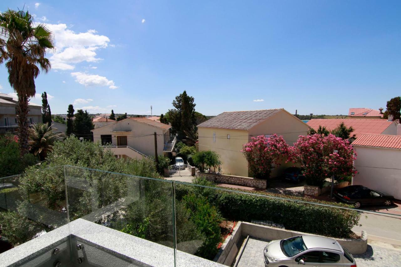 נובליה Apartments Luna מראה חיצוני תמונה