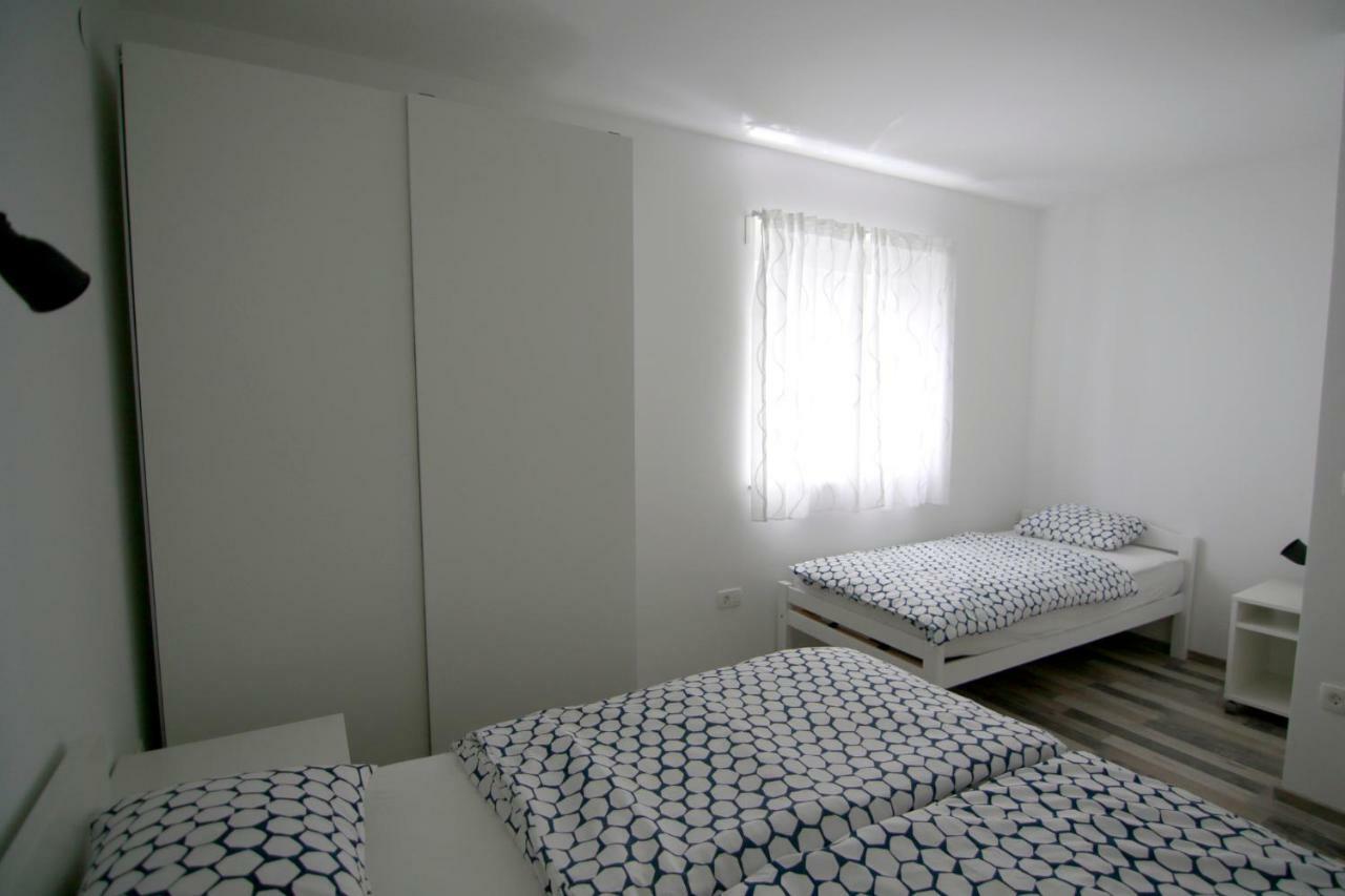 נובליה Apartments Luna מראה חיצוני תמונה